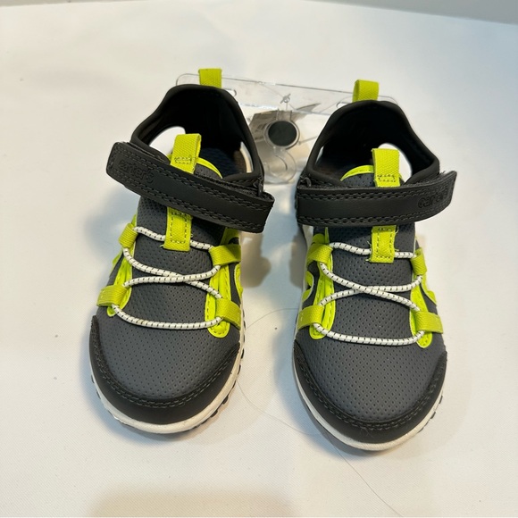 Toddler Carters Shoes - Picture 3 of 8